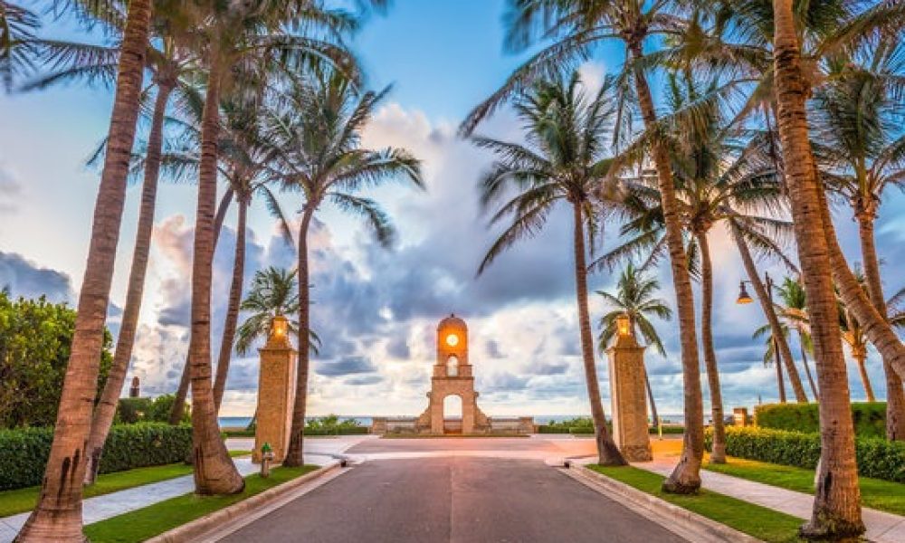 Palm Beach | Adobe Stock